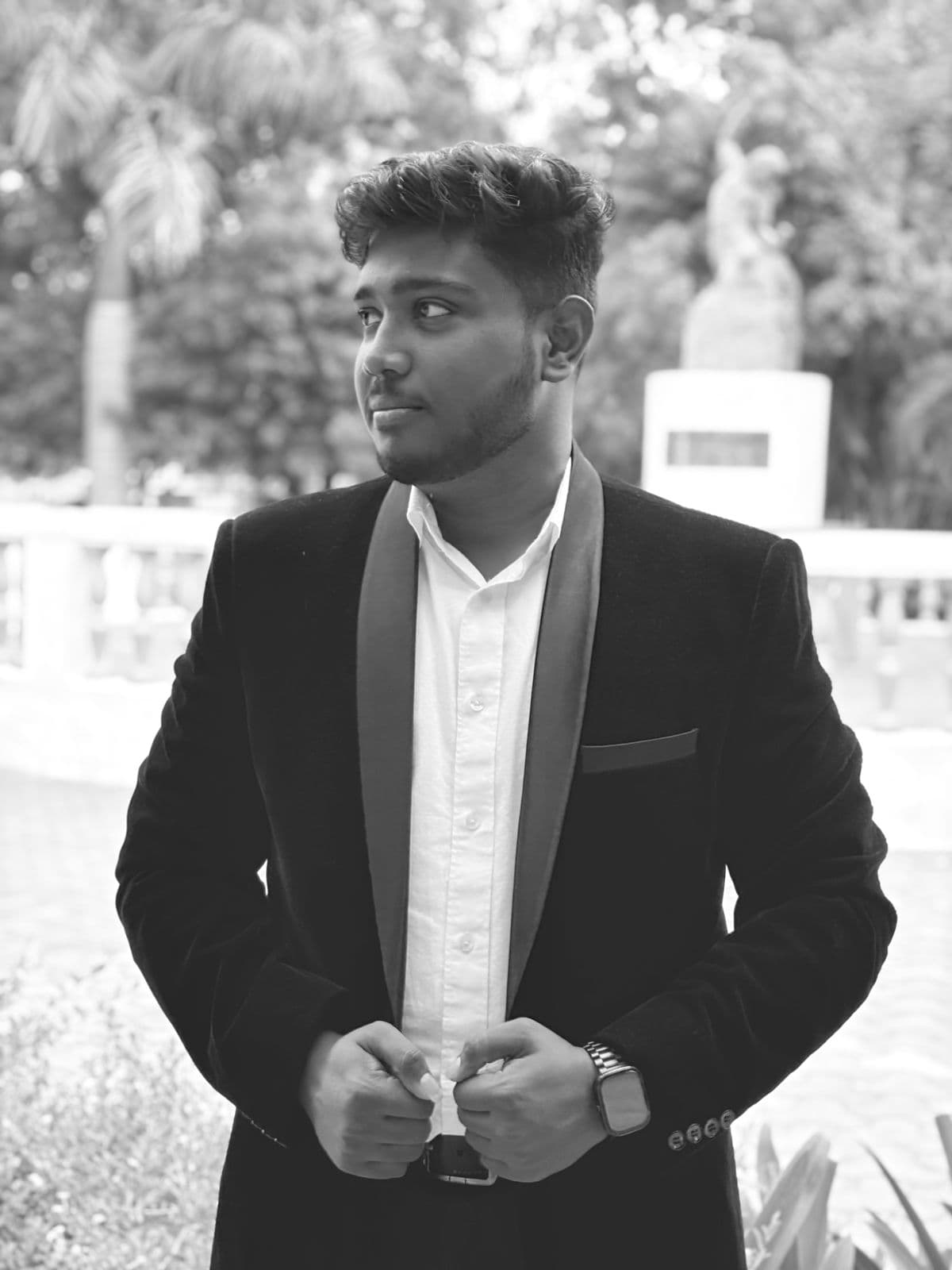 Akil's headshot
